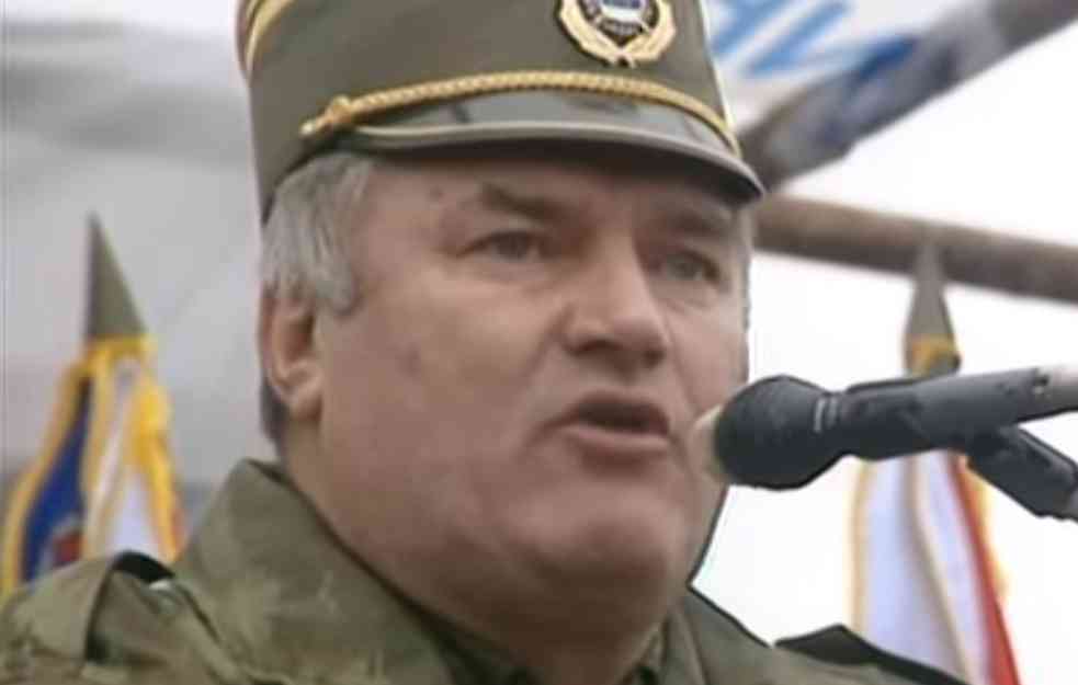 INICIJATIVA GRAĐANA APATINA: Podići spomenik Ratku Mladiću!