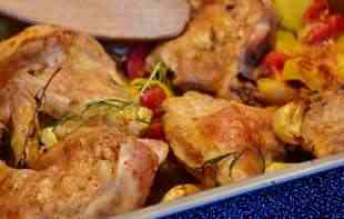RECEPT ZA SOČAN RUČAK: <span style='color:red;'><b>Piletina</b></span> u sosu od meda i belog luka