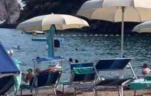JOŠ NIJE ZVANIČNO: Grčka menja pravila za <span style='color:red;'><b>peškir</b></span>e i suncobrane,nema više „zabranjenih“ plaža