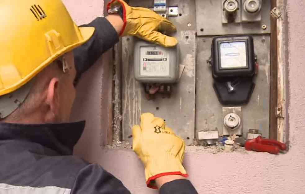 Stručnjak za energetiku savetuje: Kako da u grejnoj sezoni ne platite ogroman račun za struju