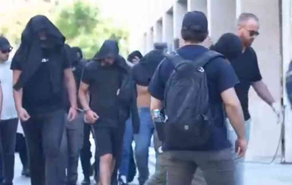 SRAMNO! UEFA SAOPŠTILA KAZNE ZA NEOUSTAŠKO DIVLJANJE HULIGANA IZ ZAGREBA: Ovo su SKANDALOZNO male sankcije za navijače Dinama koji su ubili navijača AEK-a!