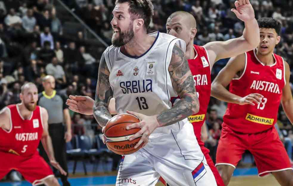 MIROSLAV RADULJICA IMAO SAOBRAĆAJNU NESREĆU : Udario ga automobil dok je vozio motor