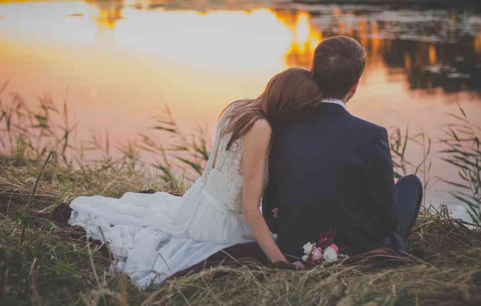 PRONAĐITE LJUBAV SVOG ŽIVOTA SVAKI DAN U ISTOJ OSOBI
