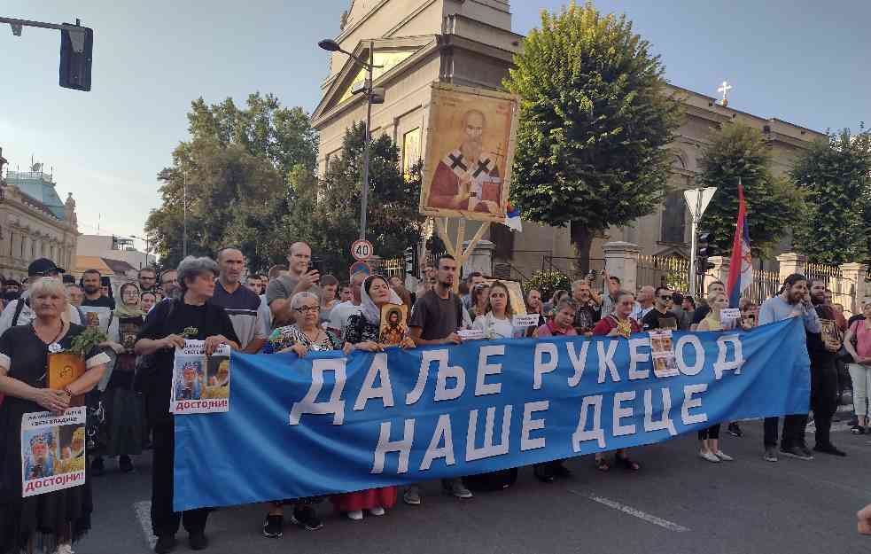 LITIJA ZA ODBRANU SVETINJE PORODICE – od Saborne crkve do Hrama Svetog Save 