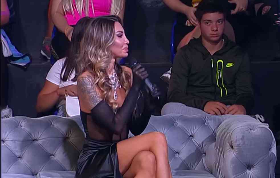 Asmin oduzima Aneli dete: Pokrenut proces