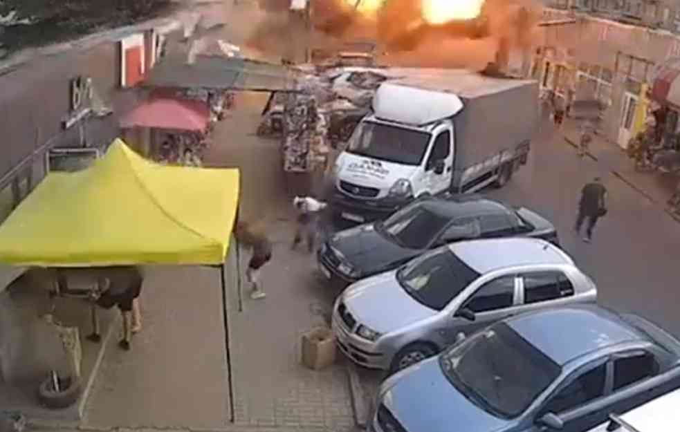 AMERIKANCI PRIZNALI: Ukrajinska raketa greškom pogodila pijacu u Kostjantinivki! Stradalo najmanje 15 civila (VIDEO)