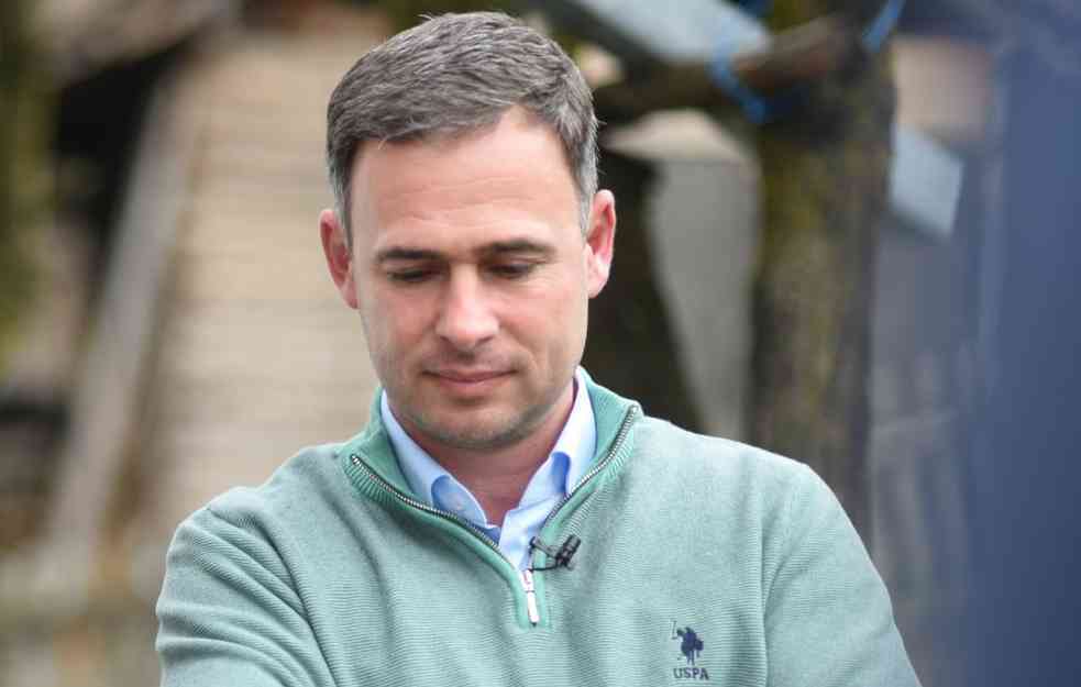  Miroslav Aleksić: Vlast za 13 godina promenila 208 ministara, Macut pročitao ekspoze u koje ni sam ne veruje