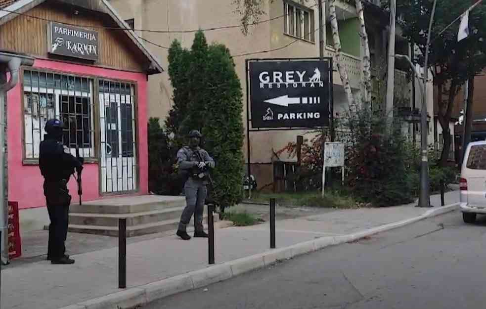 KOSOVSKA MITROVICA U STRAHU: Pripadnici tzv. specijalne policije se povlače, zaplenjena dva automobila i kvad (VIDEO)