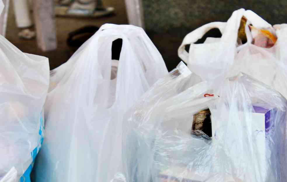 Ukidaju plastične kese, ali šta to vredi, ostavili su najveće zagađivače