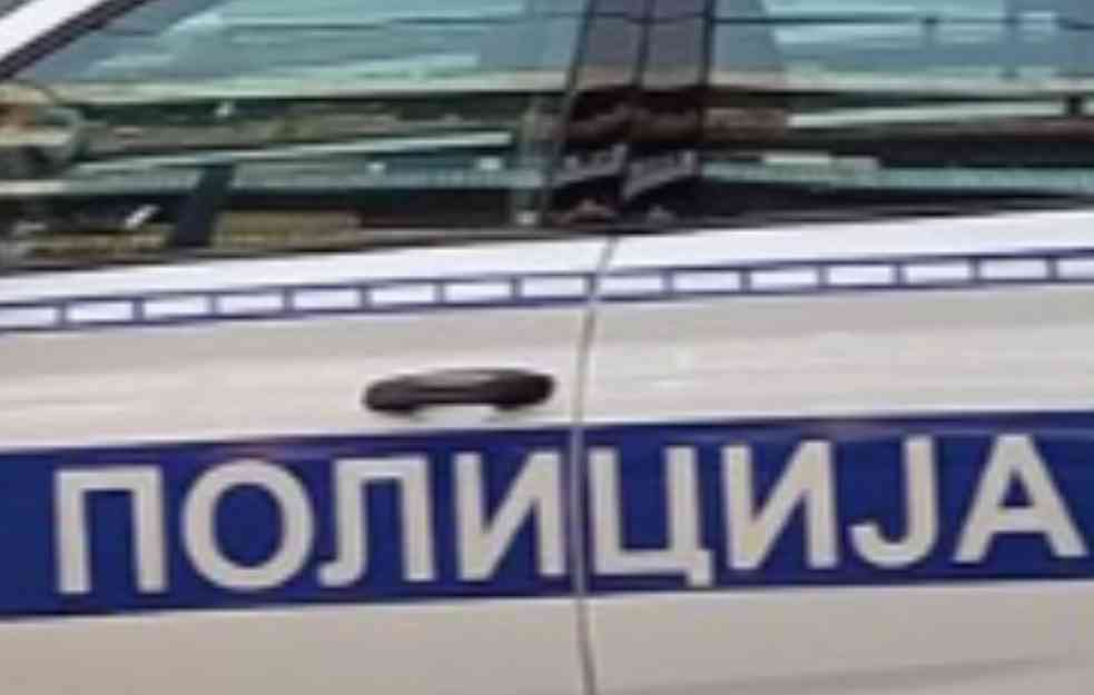 LANČANI SUDAR NA AUTOPUTU KOD GENEKSA: Delovi rasuti na sve strane