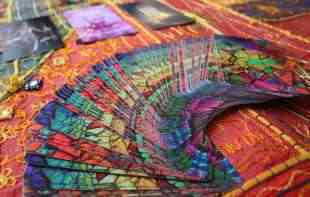 <span style='color:red;'><b>Tarot</b></span> karta za oktobar za svaki znak Zodijaka: Ko će iskusiti najveću ljubav do sada?
