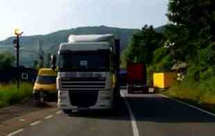 STRAŠNA <span style='color:red;'><b>DISKRIMINACIJA</b></span>: Samo roba poreklom iz Srbije ne može na Kosovo i Metohiju (VIDEO)