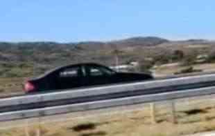 LUDILO SE NASTAVLJA: Još jedna vožnja u <span style='color:red;'><b>KONTRA SMER</b></span>U NA AUTO-PUTU! 
