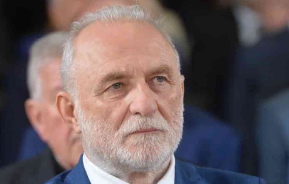 Lazar Ristovski napao studente u blokadi: