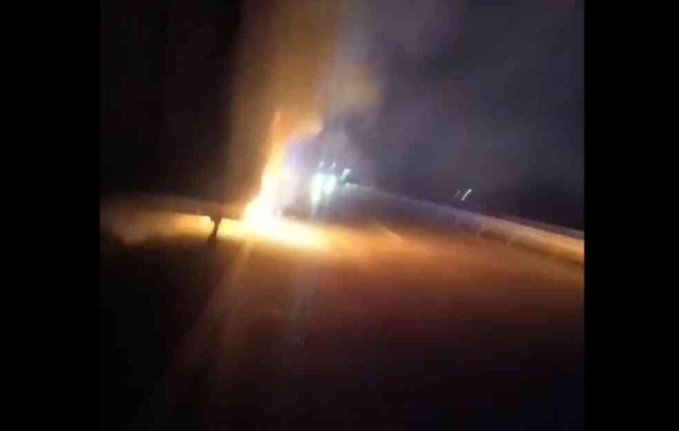 BUKTINJA NA AUTO-PUTU KOD PARAĆINA :Zapalila se prikolica kamiona (VIDEO)