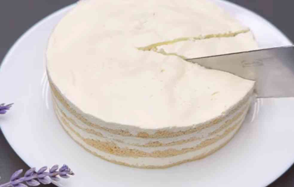 Prosta za pravljenje, a i za jelo: Bela torta za samo 15 minuta