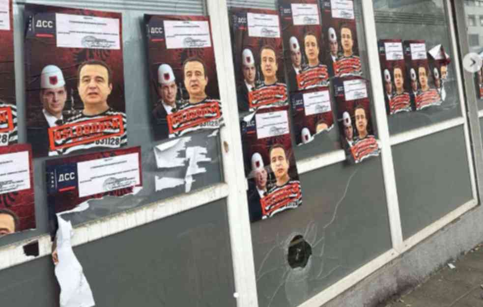 Ceo Beograd izlepljen plakatima: Razbijene prostorije novog DSS na Voždovcu
