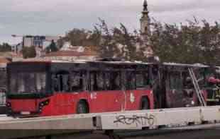 Pukao protivpožarni aparat u autobusu 511 na Obrenovačkom putu