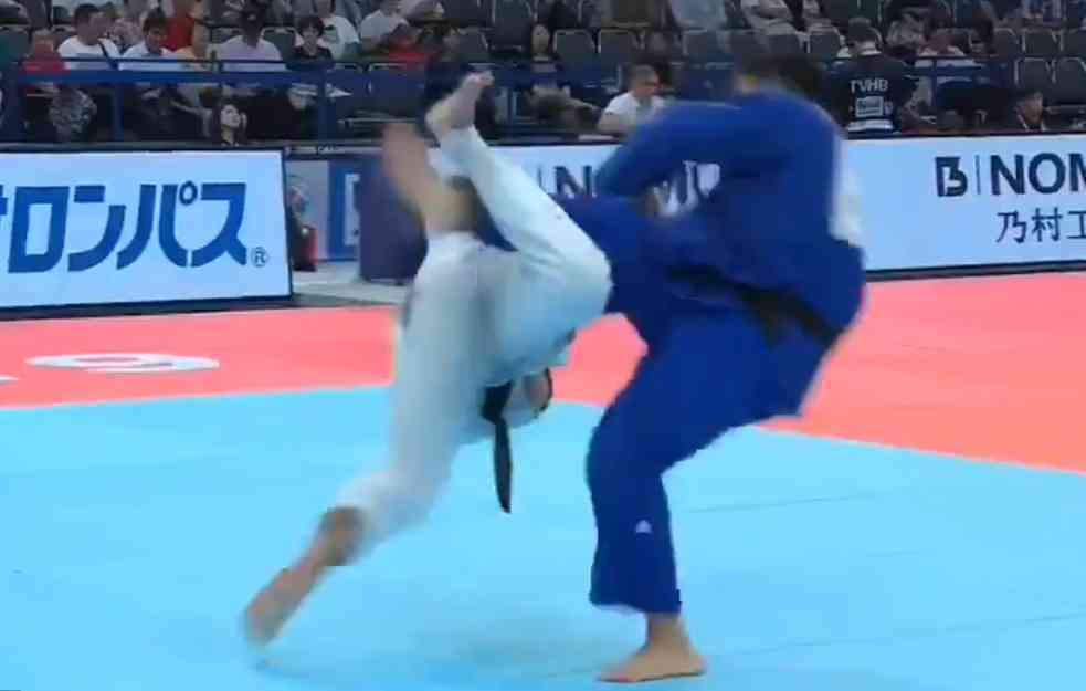 KAKVA SRAMOTA: Intonirana himna tzv. Kosovo u dvorani 