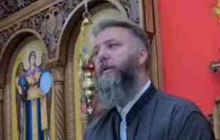 <span style='color:red;'><b>Otac</b></span> Predrag Popović: 