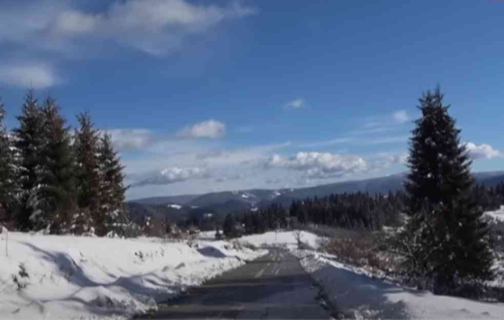Nadležne putarske službe u pripravnosti: Vrh srpske planine se skroz zabeleo