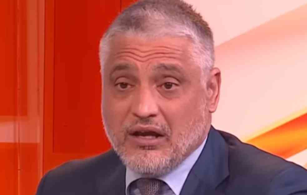 ŠOKANTNO! ČEDA JOVANOVIĆ PRETI ĐILASU: Čuj me mišu! Zbog svog dupeta si prodao sve, dolazim po tebe! (VIDEO)