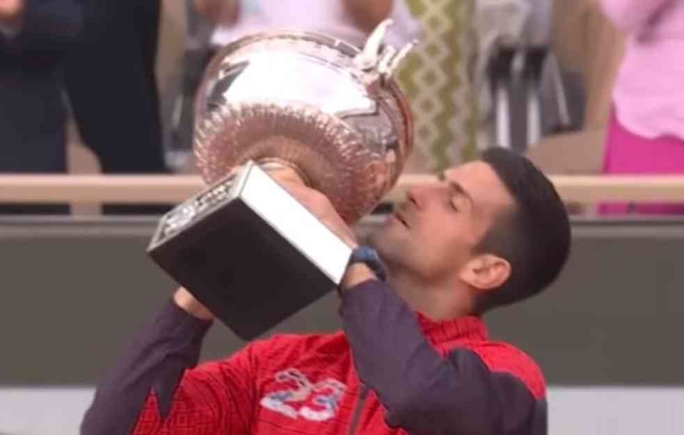 NOLE PONOVO PIŠE ISTORIJU: Đoković još jednom proglašen za NAJBOLJEG tenisera godine!