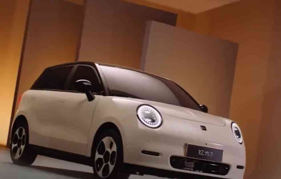 NEĆETE VEROVATI ŠTA JE POGON OVOM AUTIĆU: Mali kineski Volkswagen košta samo 10.000 EUR