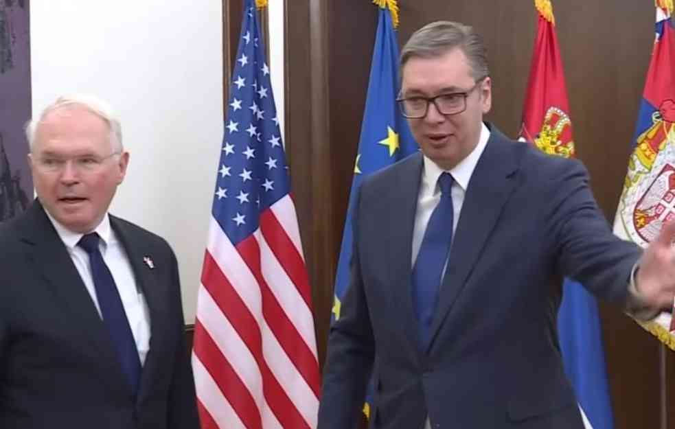 SRAMNA AMERIKA KRENULA ĐONOM NA SRBIJU: Više i ne krije da naoružava tzv. "Kosovo"