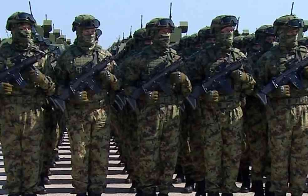 Ukaljao vojnu uniformu: Nameštao tendere, uzimao procenat i za olovke