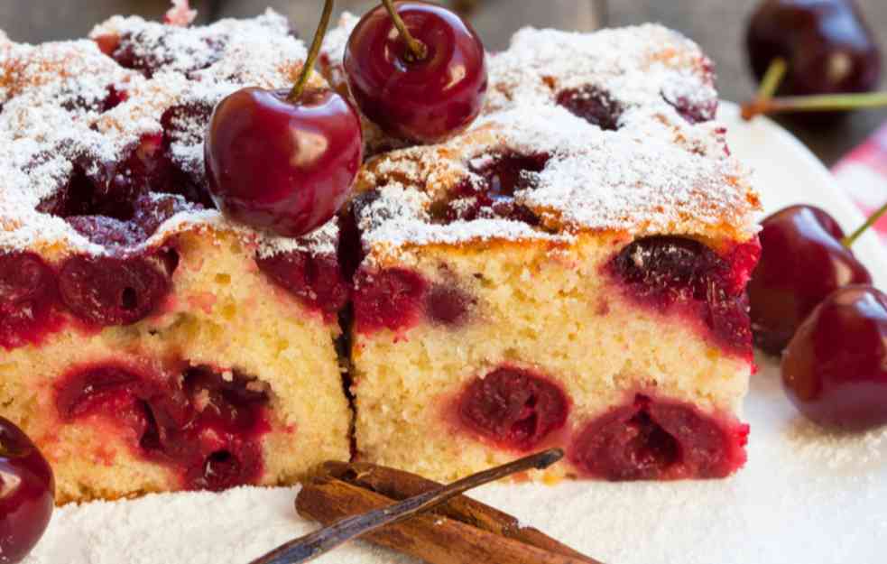BRZO SE SPREMA: Jednostavan recept za sočan kolač sa višnjama