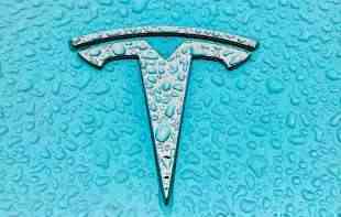 Tesla ipak neće proizvoditi <span style='color:red;'><b>električni auto</b></span>mobil od 25.000 dolara