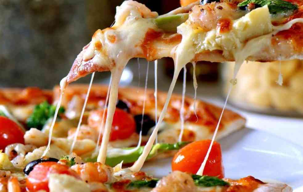 BANANE, MAJONEZ, ČAK I RIBA!? Svaka zemlja ima svoj recept, evo šta se sve stavlja na picu