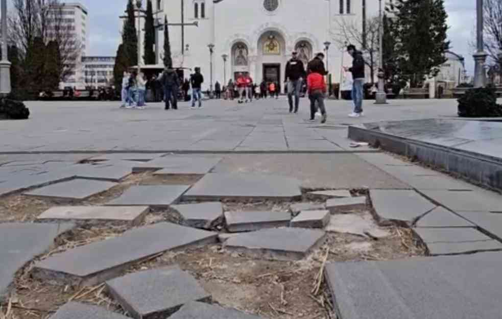 SRAMOTA! KOCKE NA TRGU REPUBLIKE NISU JEDINE: Evo gde će ponovo da PERU PARE jer ploče nisu urađene kako treba! (FOTO)