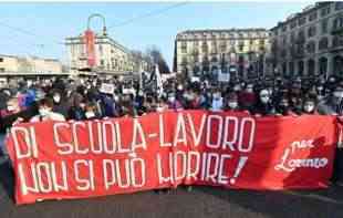 <span style='color:red;'><b>TORINO</b></span> U PROTESTNOJ AKCIJI: Studenti u borbi protiv zlostavljanja profesora