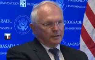 SRAMNI AMERIČKI AMBASADOR NEMA OBRAZA: U protestima protiv litijuma vidim borbu protiv puta ka Zapadu