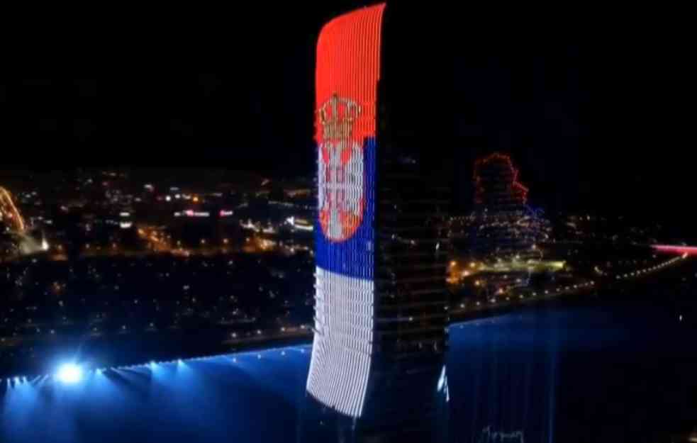 NAJVEĆI SVETLOSNI SPEKTAKL ZA DAN DRŽAVNOSTI SRBIJE: Dronovi i vatromet obasjali nebo (VIDEO)