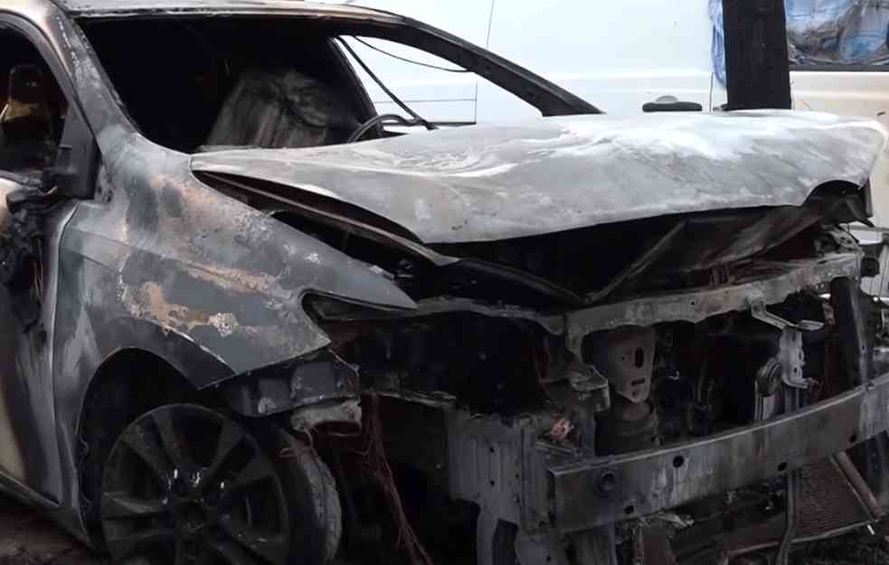 NOVI TEROR NA KOSOVU: U Leposaviću zapaljen automobil načelnici opštinske uprave u srpskom sistemu (VIDEO, FOTO)