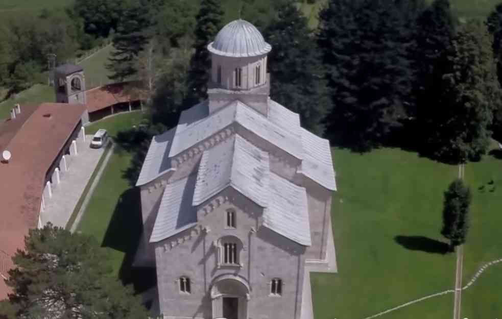 KURTI PODVIO REP: Posle punih osam godina manastiru Visoki Dečani vraća se zemljište!