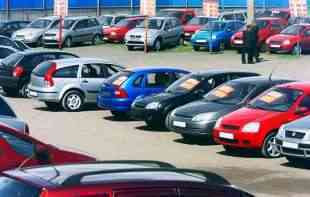 <span style='color:red;'><b>Polovni automobili</b></span> sve jeftiniji: Sada je pravo vreme za kupovinu