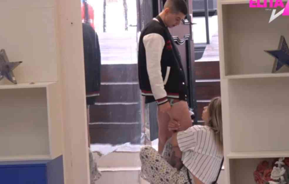 PAVLOVIĆEVA DOŽIVELA POMRAČENJE: Anđela je moli na kolenima za oproštaj
