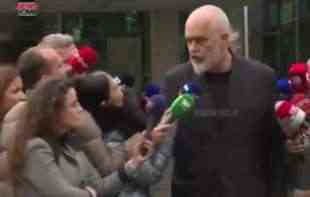 <span style='color:red;'><b>EDI RAMA</b></span> ODGURNUO NOVINARKU! OSTALA U ŠOKU: 