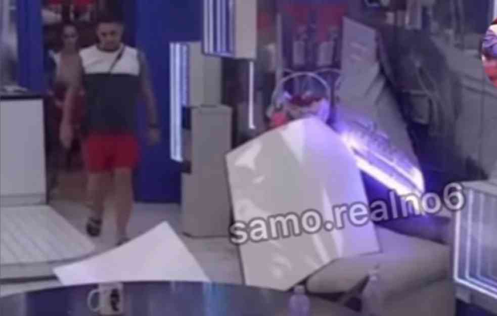 BEBICA DEMOLIRAO BELU KUĆU U ŠIMANOVCIMA: Poludeo nakon svađe sa Miljanom