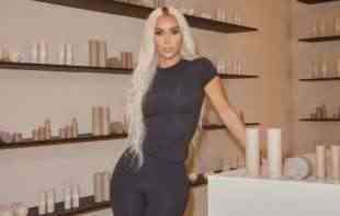 <span style='color:red;'><b>Kim Kardašijan</b></span> će producirati seriju o Elizabet Tejlor