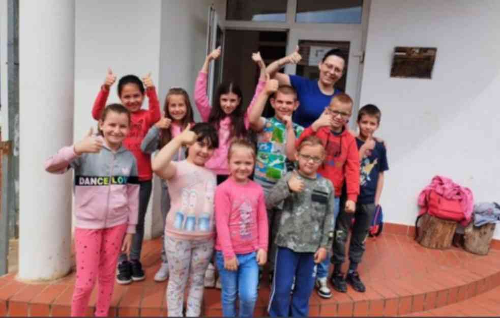 Rad u kombinovanom odeljenju nije toliko naporan: Jedna učiteljica sa ponosom radi sa predškolcima i osnovcima
