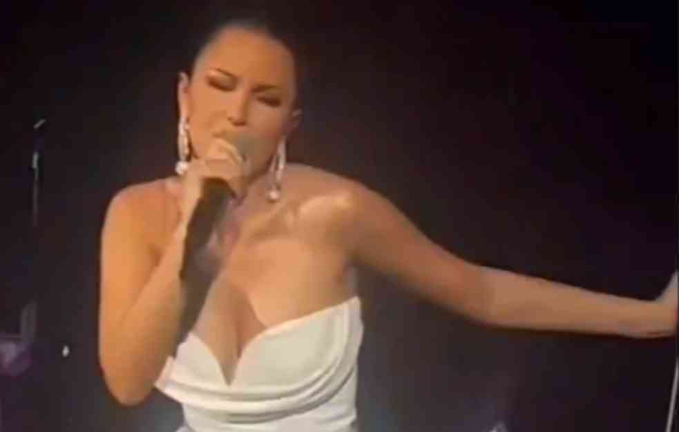 Prijovićka se emotivnim rečima obratila koleginici: Odrasla sam uz tvoje pesme, a danas ih pevamo zajedno (FOTO)