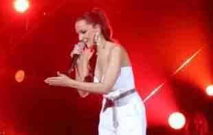 Prijovićka pred koncert <span style='color:red;'><b>ostala bez glasa</b></span>: Ne sećam se kada sam bila ovako bolesna