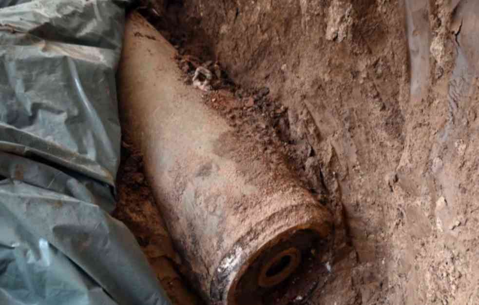 NAJNOVIJA VEST! UKLONJENA DŽINOVSKA NATO BOMBA U NIŠU: Građani se vraćaju u svoje domove (FOTO)