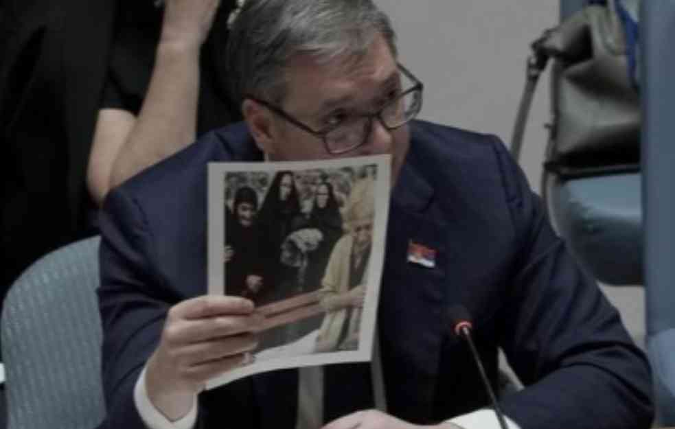 UŽAS! DOK SU ALBANCI SILOVALI NEPOKRETNU MARICU, MAJKU TERALI DA GLEDA: Ovo je ZAKLANA SRPKINJA čiju je sliku Vučić pokazao na SB UN! (FOTO)