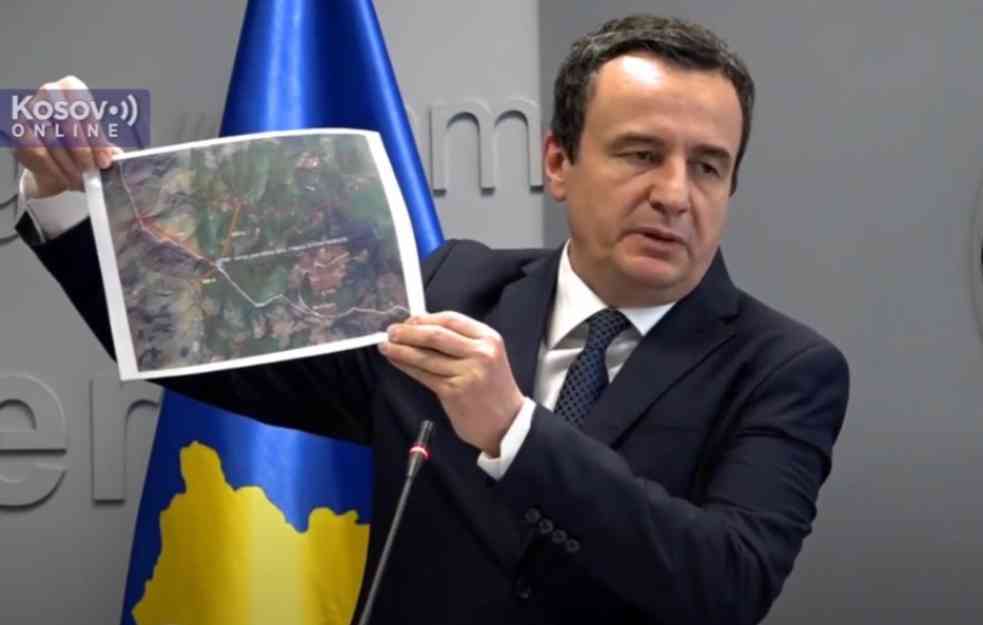 ALBANCI RAZAPINJU LAŽNOG 